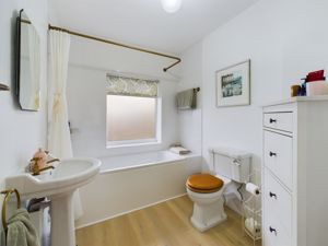 Bathroom - click for photo gallery